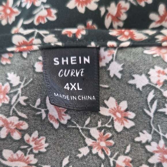 SHEIN 4x Black Floral V-Neck Blouse - Picture 4 of 5